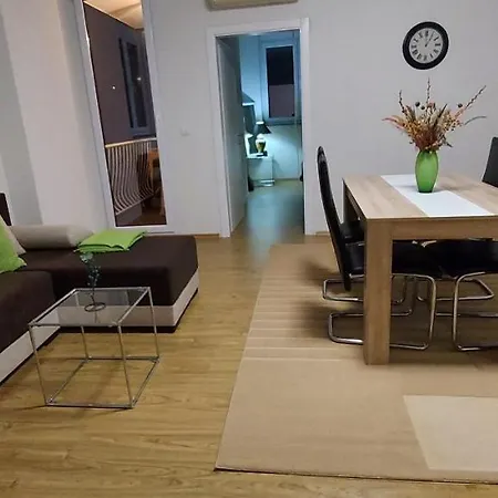 Miki Apartment *